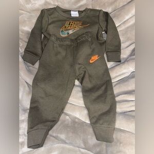 Nike Sweatpants set